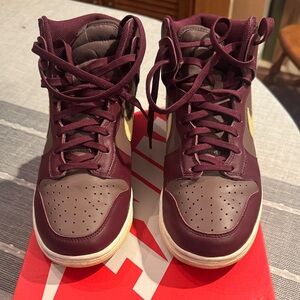 Women’ Nike Dunk High Sneakers Plum Eclipse and Pale Vanilla Excellent Used Cond